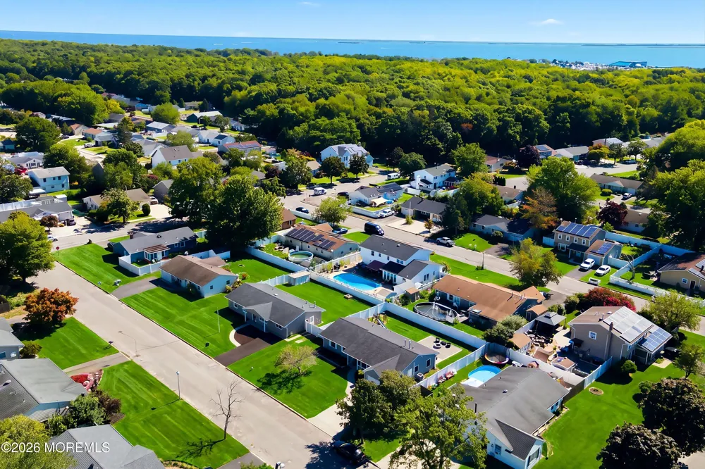 402 5th Street Waretown, NJ 08758