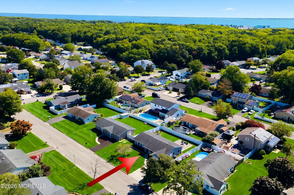 402 5th Street Waretown, NJ 08758
