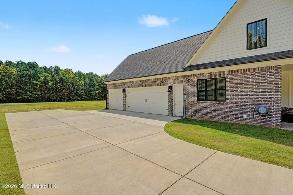 5042 Sophia Lane Hernando, MS 38632