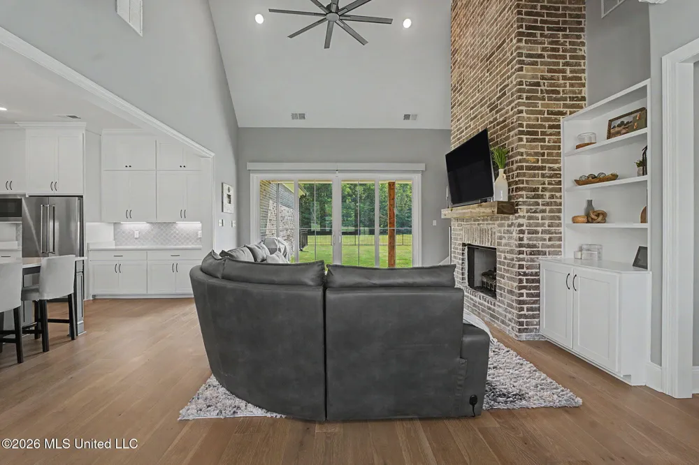 5042 Sophia Lane Hernando, MS 38632