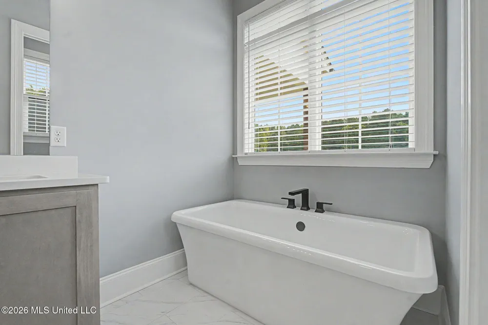 5042 Sophia Lane Hernando, MS 38632