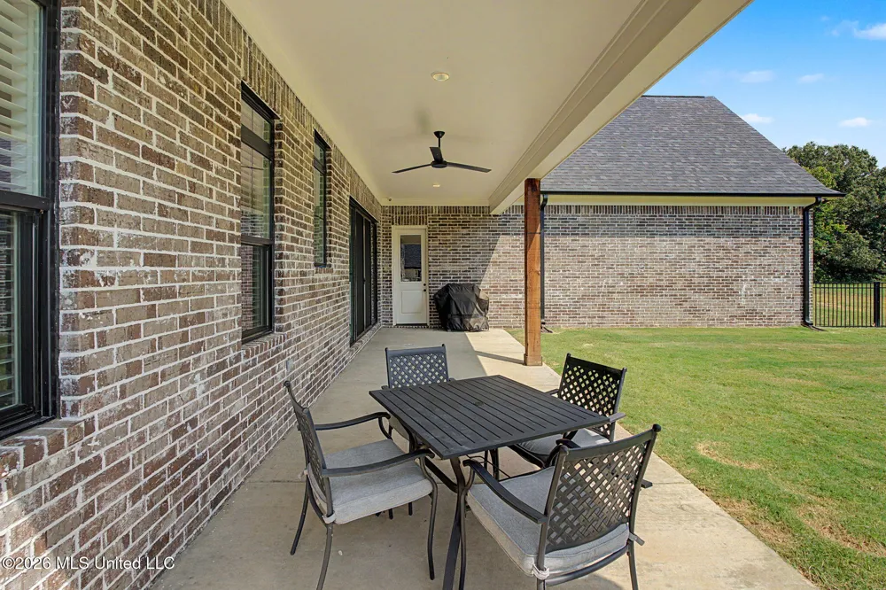 5042 Sophia Lane Hernando, MS 38632