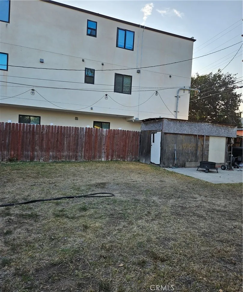 1201 Rolland Curtis Los Angeles, CA 90037