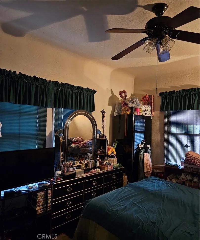 1201 Rolland Curtis Los Angeles, CA 90037