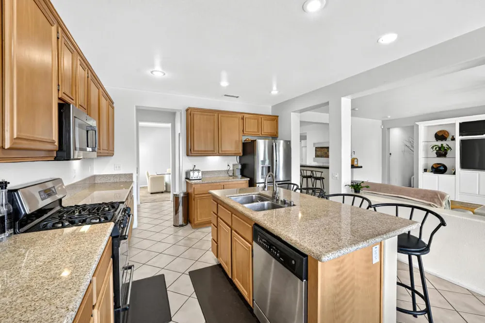 82575 Grant Drive Indio, CA 92201