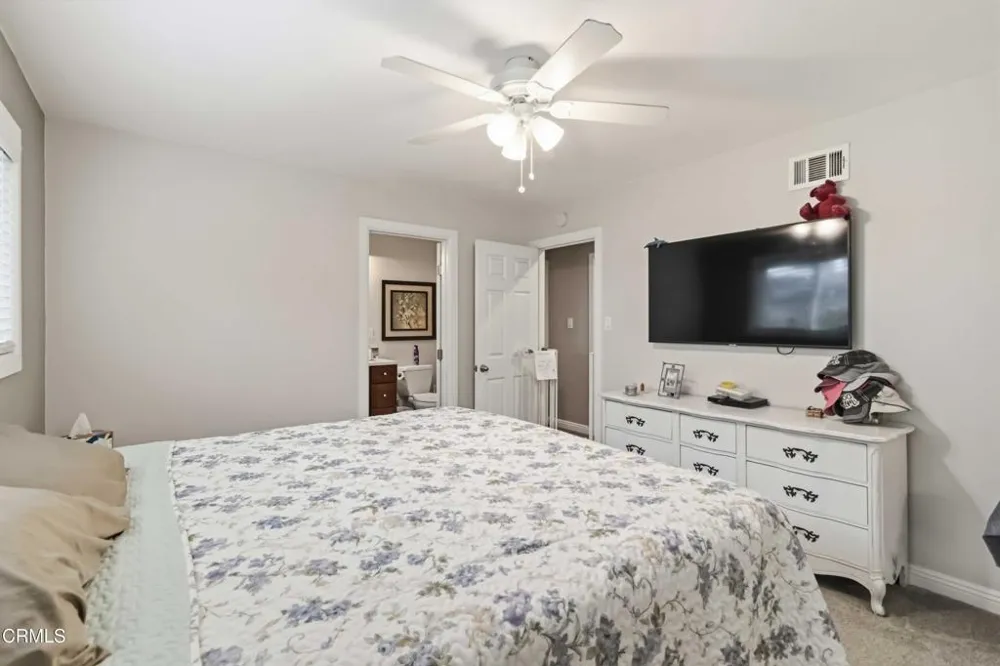 62 E Calle La Sombra Camarillo, CA 93010