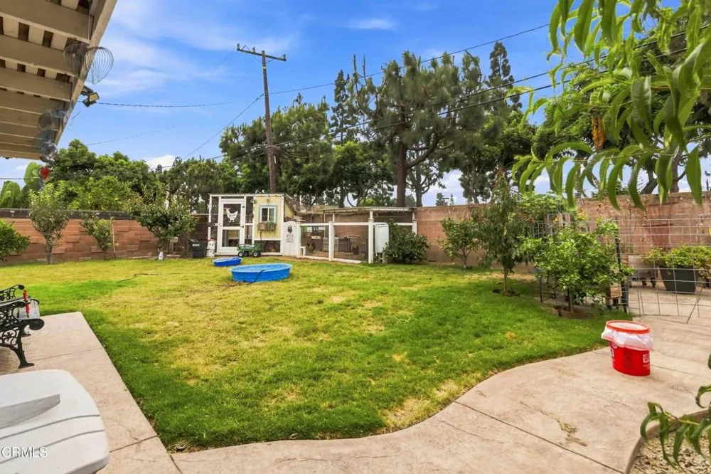 62 E Calle La Sombra Camarillo, CA 93010