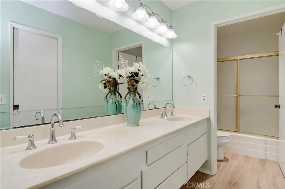 8566 Trinity Circle #816D Huntington Beach, CA 92646