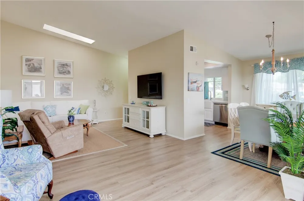 8566 Trinity Circle #816D Huntington Beach, CA 92646