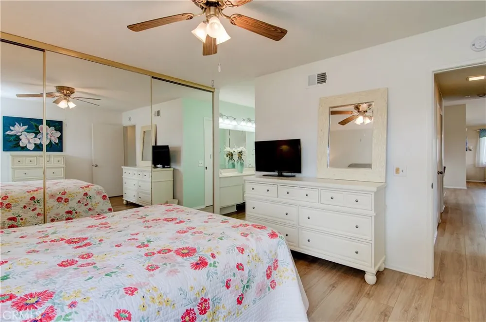 8566 Trinity Circle #816D Huntington Beach, CA 92646