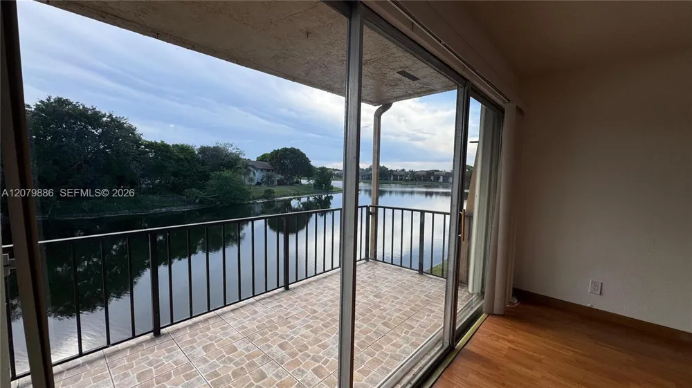 3621 NW 95th Ter #526 Sunrise, FL 33351