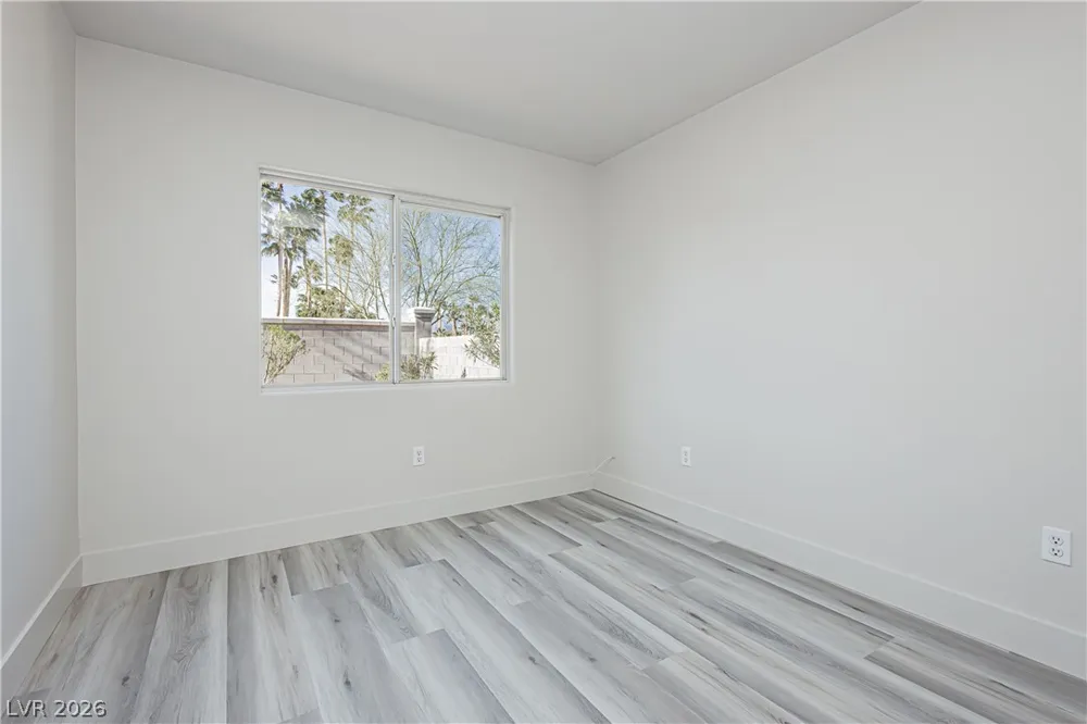 7816 Sparrowgate Avenue Las Vegas, NV 89131