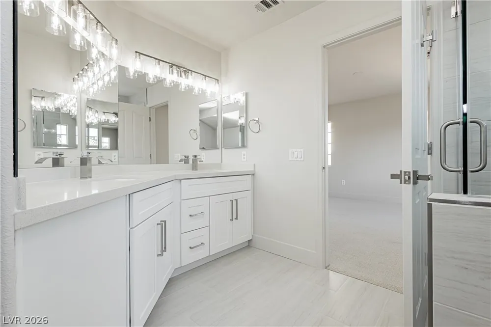 7816 Sparrowgate Avenue Las Vegas, NV 89131