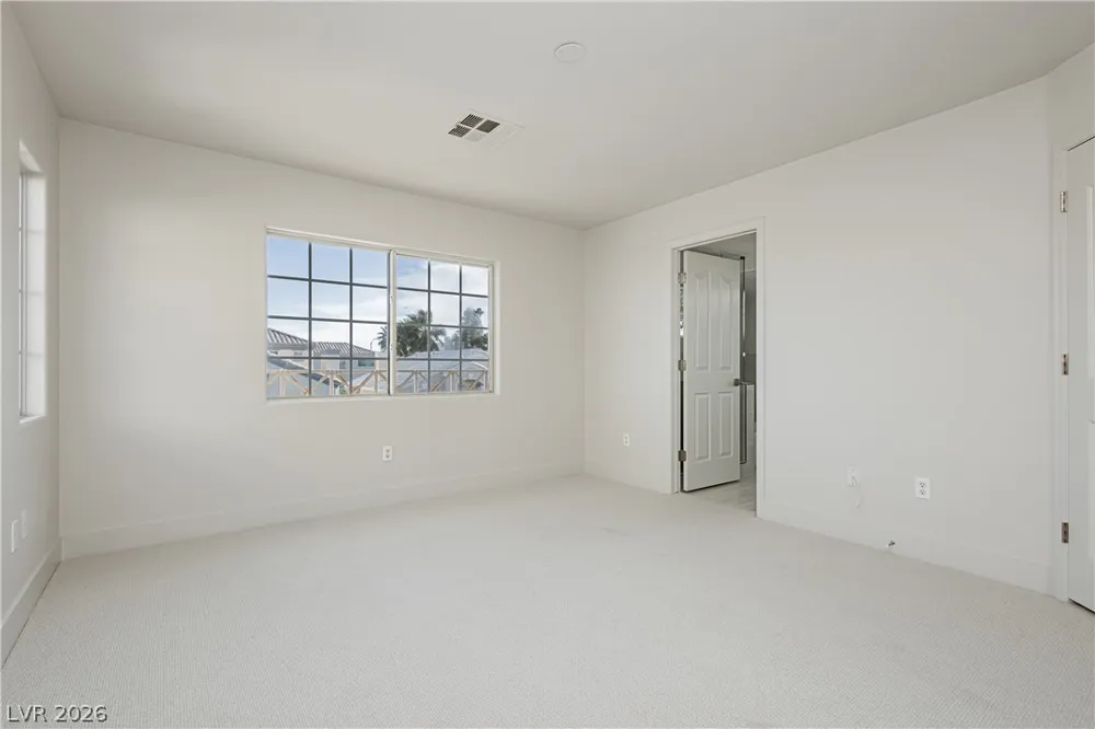 7816 Sparrowgate Avenue Las Vegas, NV 89131