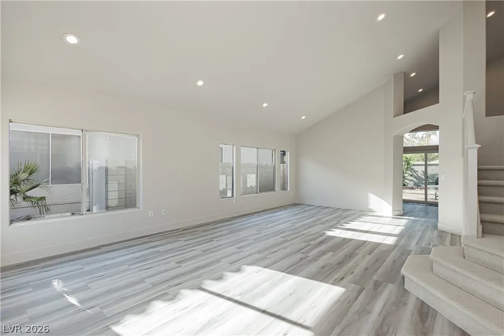 7816 Sparrowgate Avenue Las Vegas, NV 89131
