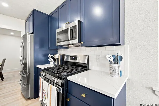 6039 HOPES FERRY ST San Antonio, TX 78233