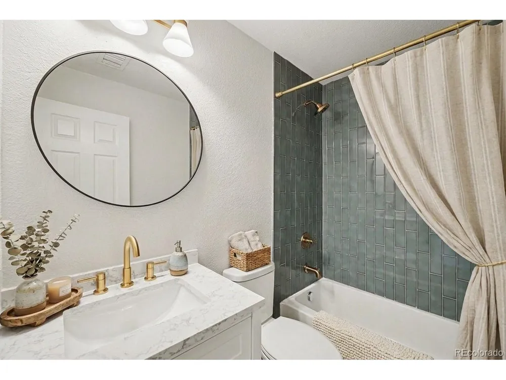 18978 E 58th Avenue Denver, CO 80249