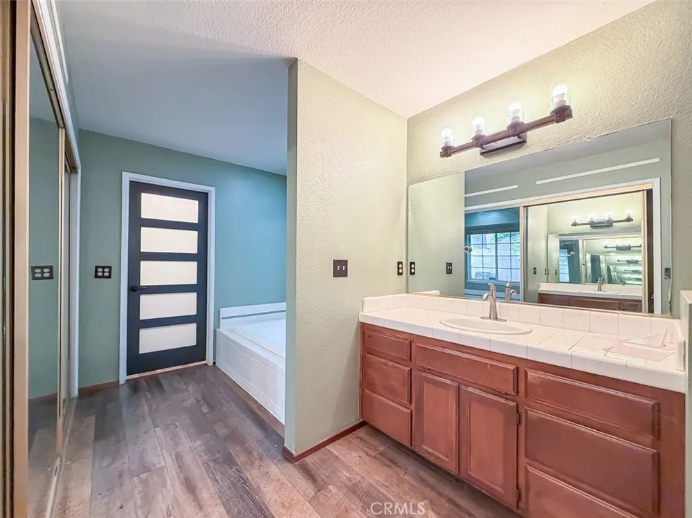 14626 Lafayette Circle Magalia, CA 95954