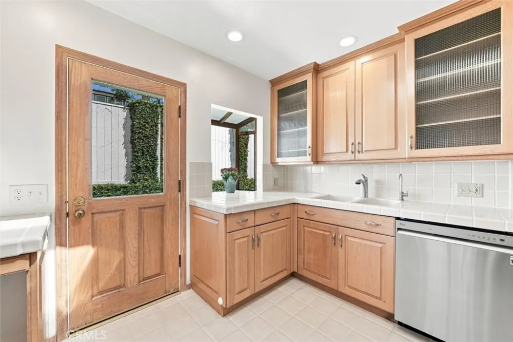 942 Duncan Manhattan Beach, CA 90266