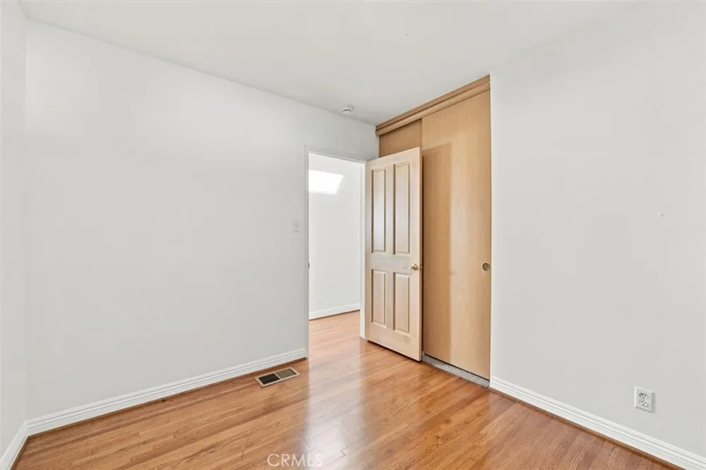 942 Duncan Manhattan Beach, CA 90266