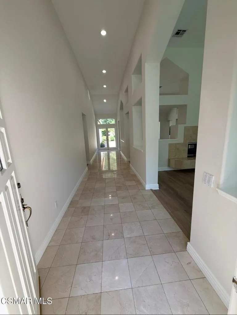 2209 Kirsten Lee Drive Westlake Village, CA 91361