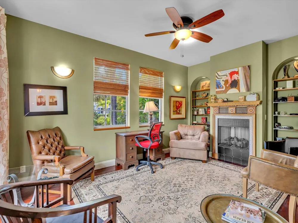 724 PARK PLACE West Palm Beach, FL 33401