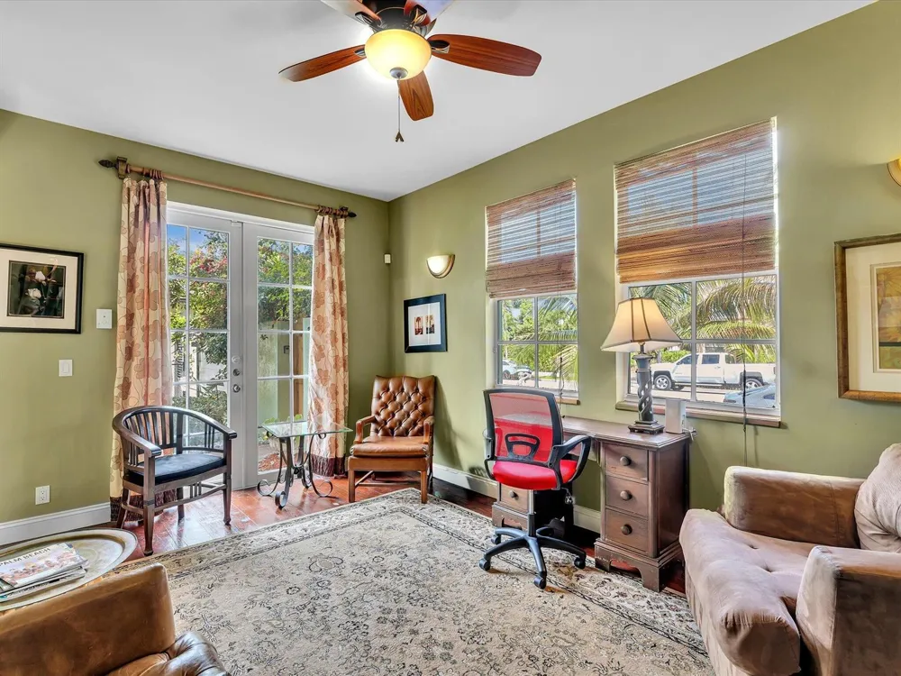 724 PARK PLACE West Palm Beach, FL 33401