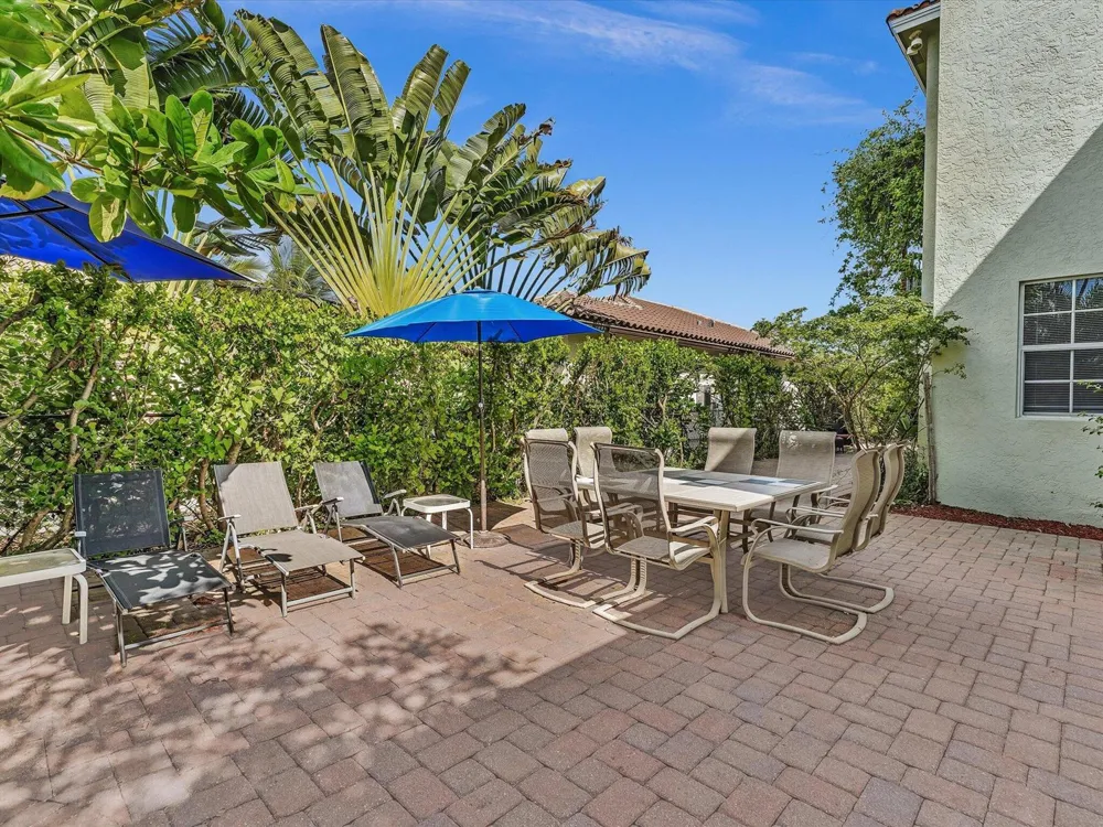 724 PARK PLACE West Palm Beach, FL 33401