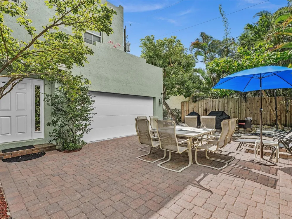 724 PARK PLACE West Palm Beach, FL 33401