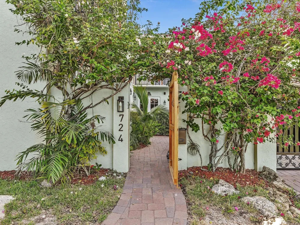 724 PARK PLACE West Palm Beach, FL 33401