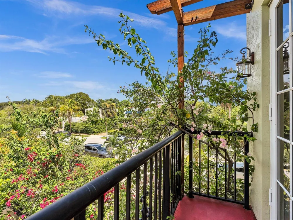 724 PARK PLACE West Palm Beach, FL 33401