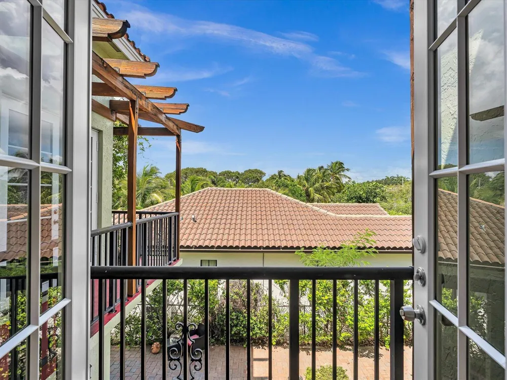 724 PARK PLACE West Palm Beach, FL 33401
