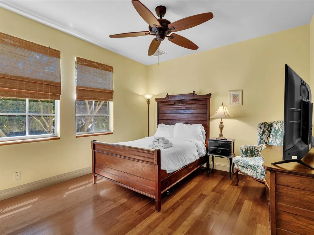 724 PARK PLACE West Palm Beach, FL 33401