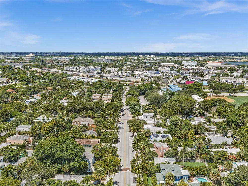724 PARK PLACE West Palm Beach, FL 33401