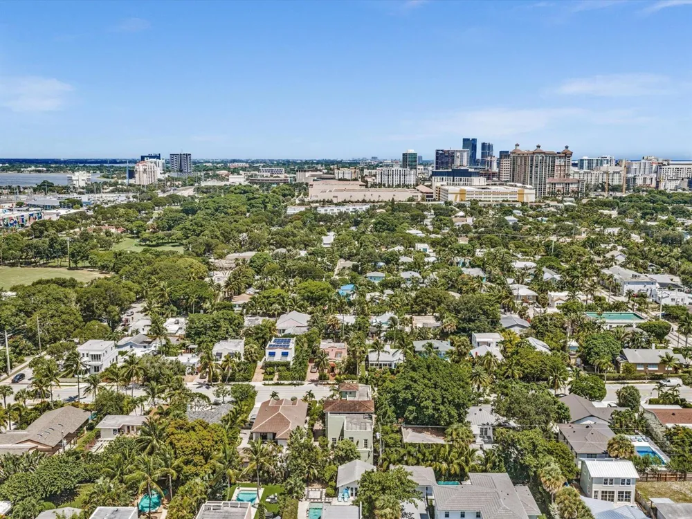 724 PARK PLACE West Palm Beach, FL 33401