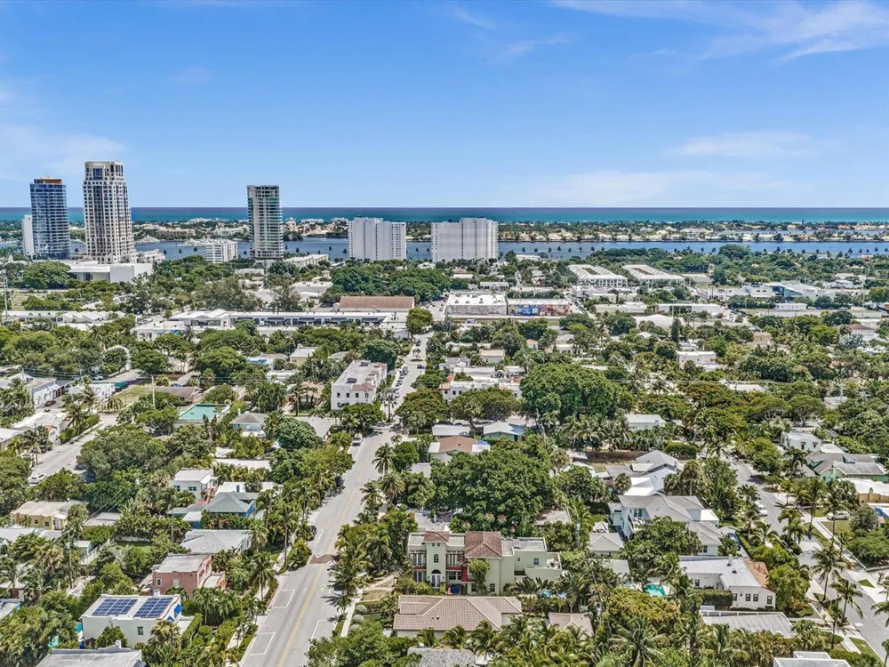 724 PARK PLACE West Palm Beach, FL 33401