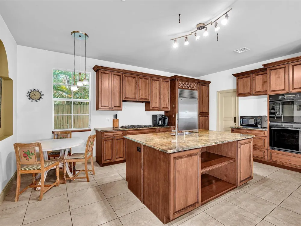 724 PARK PLACE West Palm Beach, FL 33401