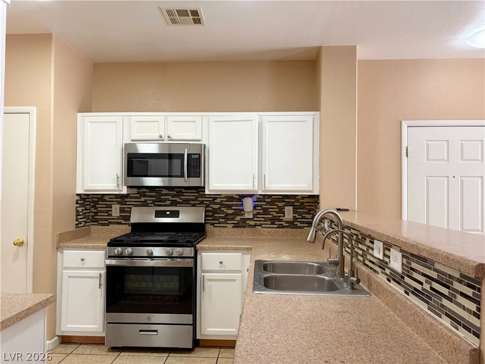 4647 Dealers Choice Way #103 Las Vegas, NV 89122