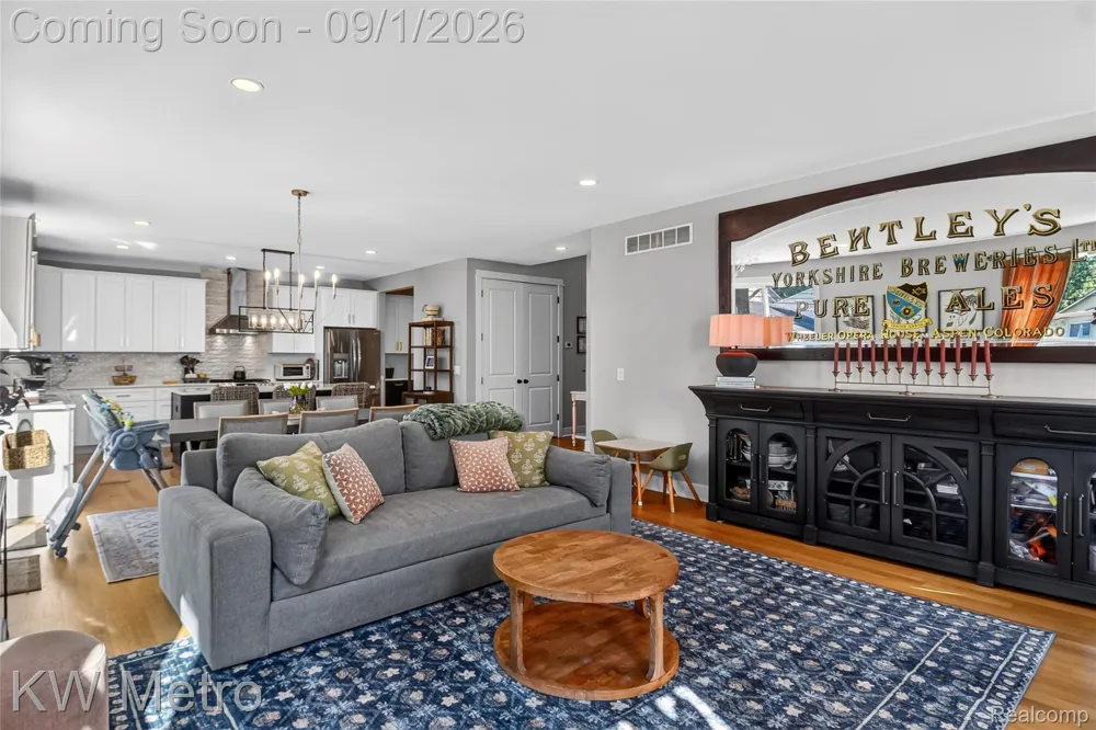 604 Forest Avenue Royal Oak City, MI 48067