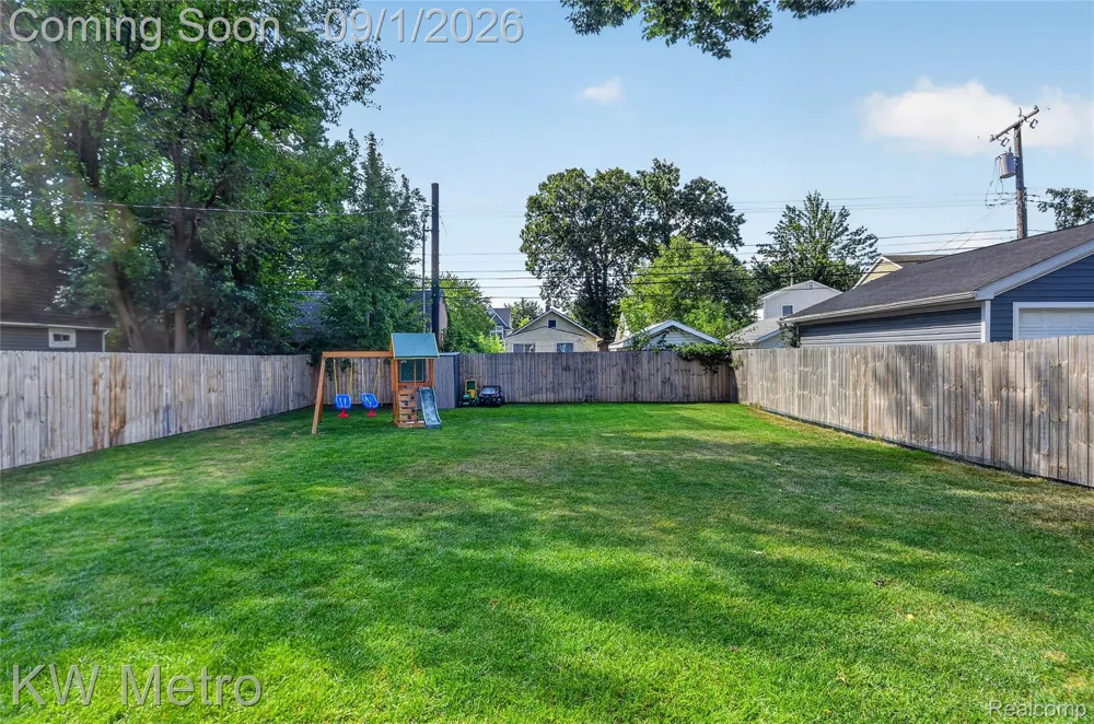 604 Forest Avenue Royal Oak City, MI 48067