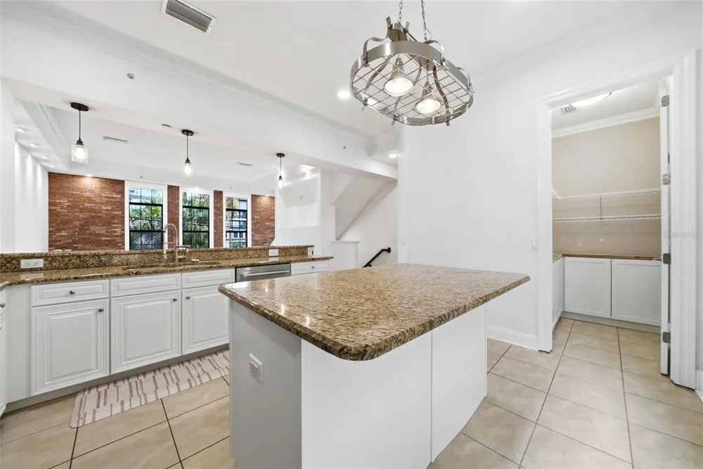 2236 SOHO BAY COURT Tampa, FL 33606