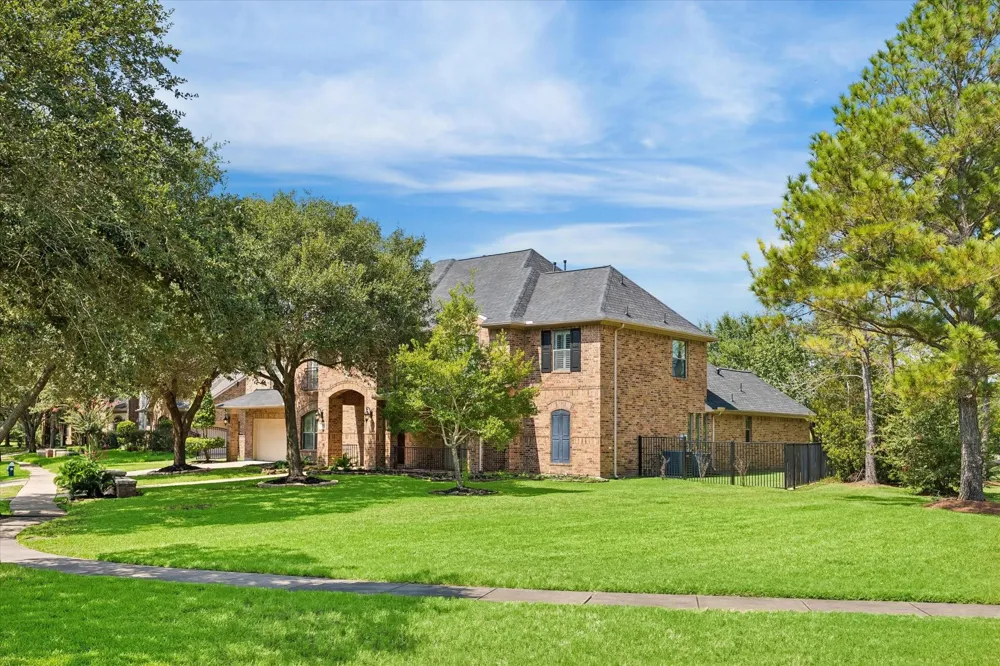 18715 Thomas Shore Drive Cypress, TX 77433