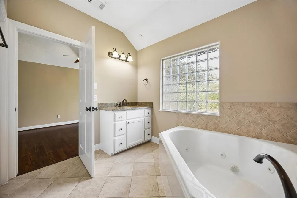 18715 Thomas Shore Drive Cypress, TX 77433