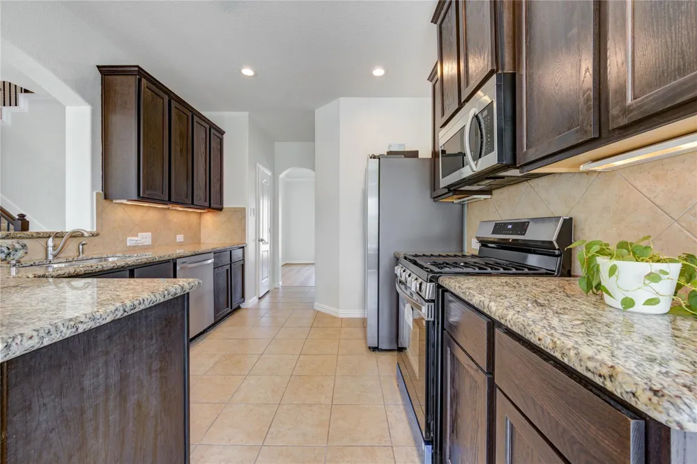 9918 Wood Wind Court Baytown, TX 77521