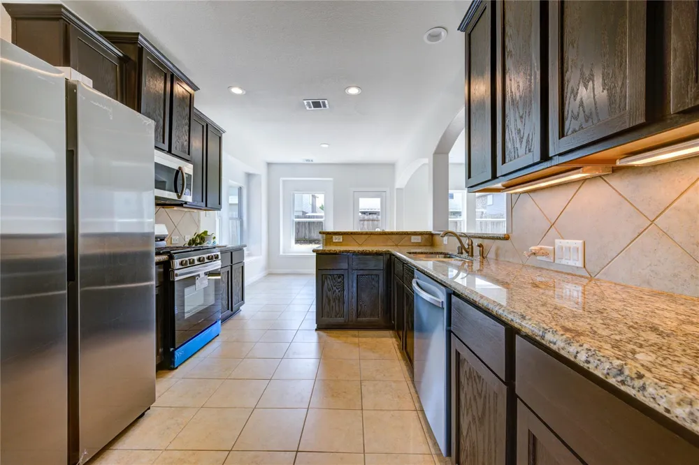 9918 Wood Wind Court Baytown, TX 77521