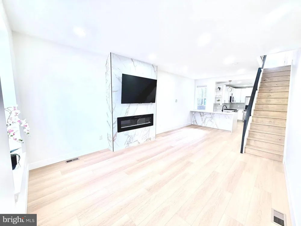 2618 7TH STREET Philadelphia, PA 19133