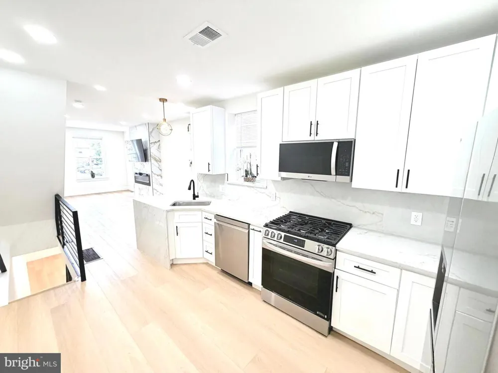 2618 7TH STREET Philadelphia, PA 19133