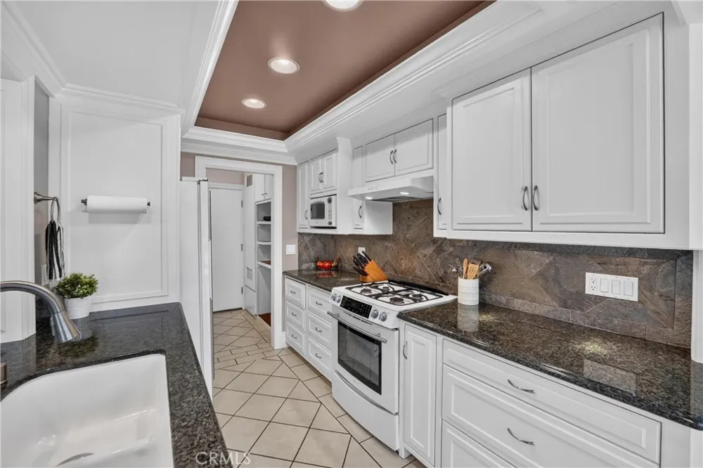 4609 E Via La Paloma #7 Orange, CA 92869
