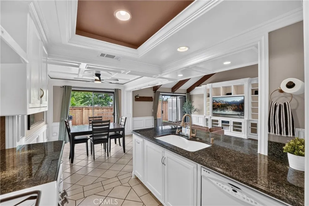 4609 E Via La Paloma #7 Orange, CA 92869
