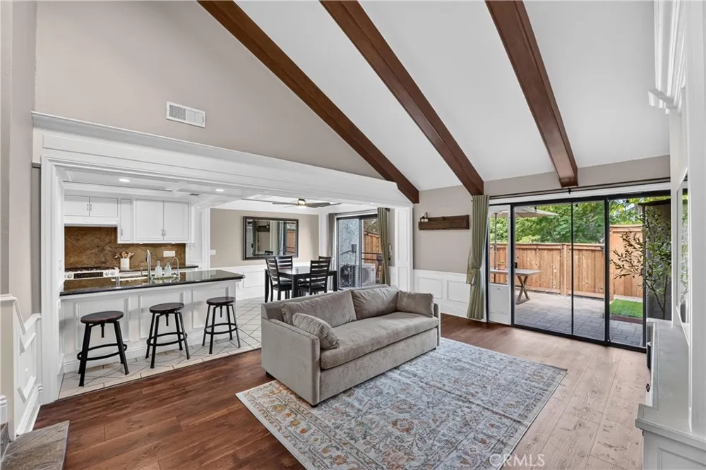 4609 E Via La Paloma #7 Orange, CA 92869